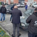 Керівника благодійного фонду у Львові підозрюють у незаконному переправленні чоловіків за кордон