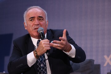 Капітуляція РФ, Гарріс чи Трамп, російські танки в Грузії. Інтерв'ю Гордона з Каспаровим. Трансляція