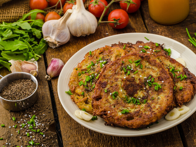 Для этих дерунов не нужны яйца. Проверьте, какие вкуснее – классические или с грибами