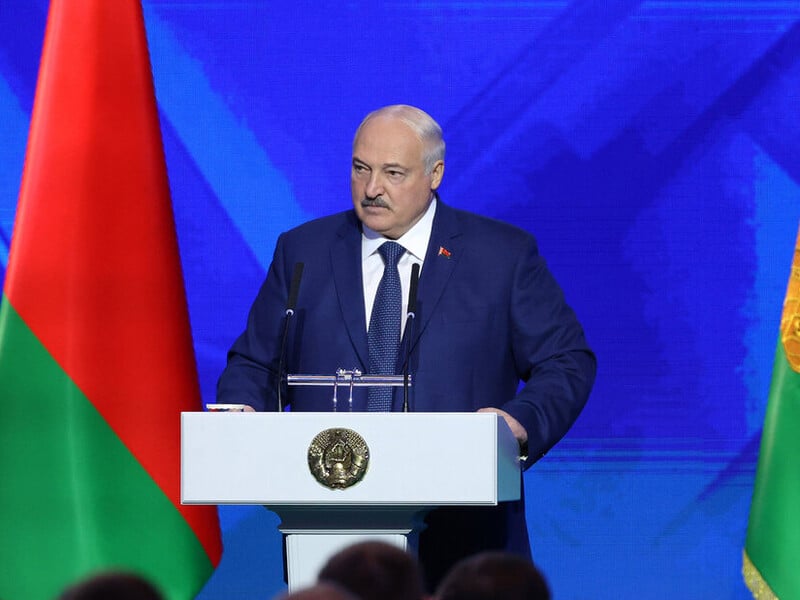 "Можливо, буде нічия". Лукашенко вважає, що на Заході готові домовлятися щодо України – "намітився крен"