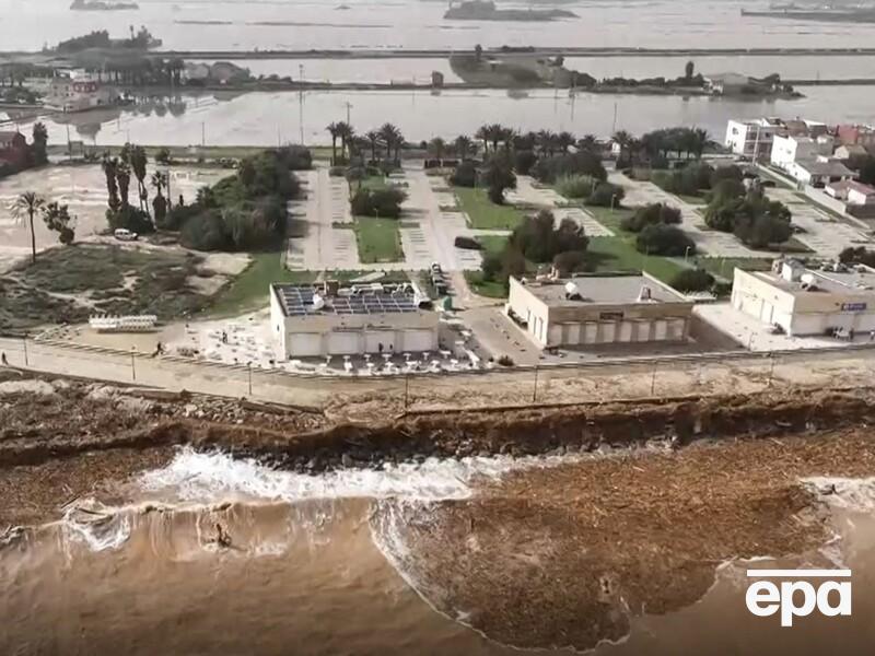 На Іспанію налетів шторм, почалися повені, загинуло понад 140 людей. Фоторепортаж