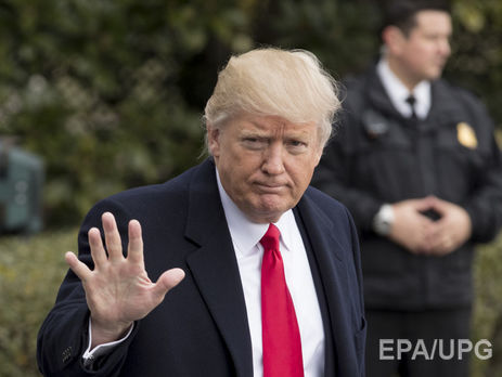 Трамп поручил более тщательно проверять людей, которые приезжают в США