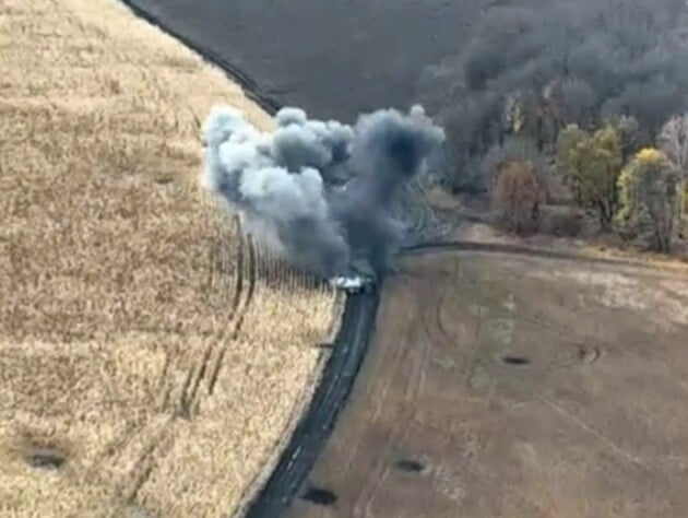 ЗСУ опублікували відео російського штурму в Курській області. На мінах підірвалося 17 одиниць техніки