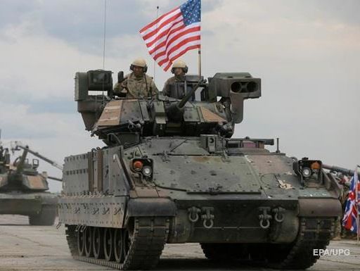 До Естонії прибула американська військова техніка – ЗМІ