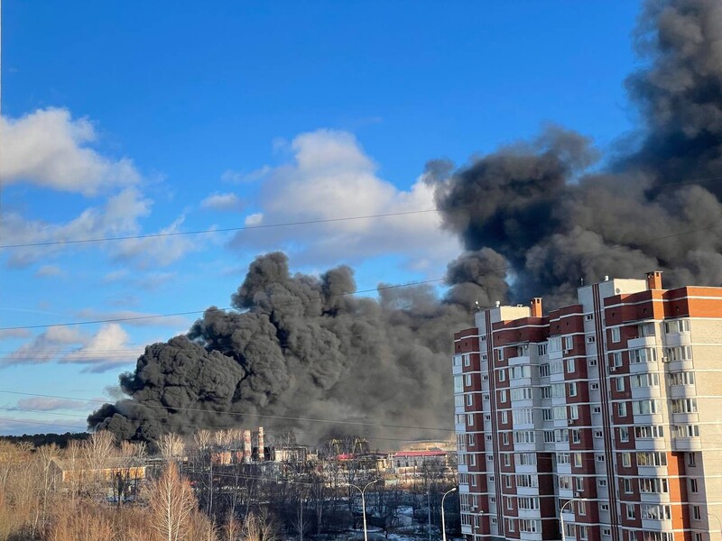 У російському Єкатеринбурзі спалахнуло виробництво полістиролу. Матеріал використовують у дронах