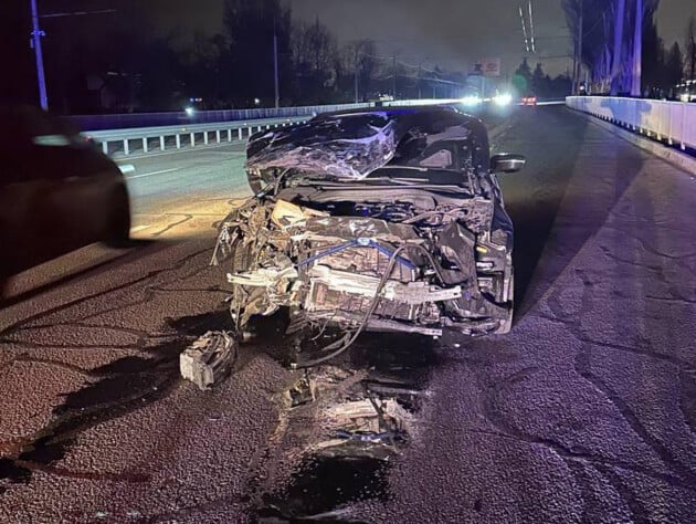 В Днепре BMW попал в ДТП, погиб ребенок. Паблики пишут, что летом эта же машина сбила подростков