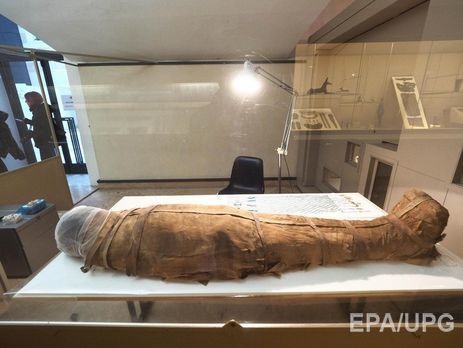 В музее Болоньи исследуют древнеегипетскую мумию. Фоторепортаж
