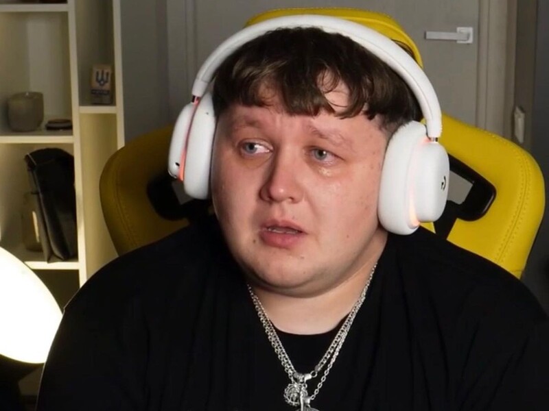 Лебига заявил, что разошелся с девушкой после двух лет отношений, и показал их общее фото