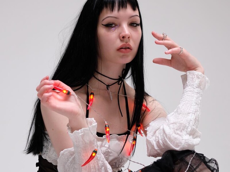 Певица Кажанна рассказала, что за отказ говорить по-русски в Одессе ей угрожали увольнением