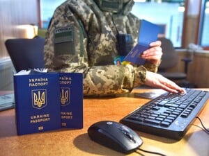 Рада готує законопроєкт, що дозволяє студентам іноземних вишів виїжджати з України під час війни – нардеп