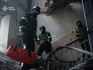 Жертвами российского обстрела Киева в новогоднее утро стали уже два человека