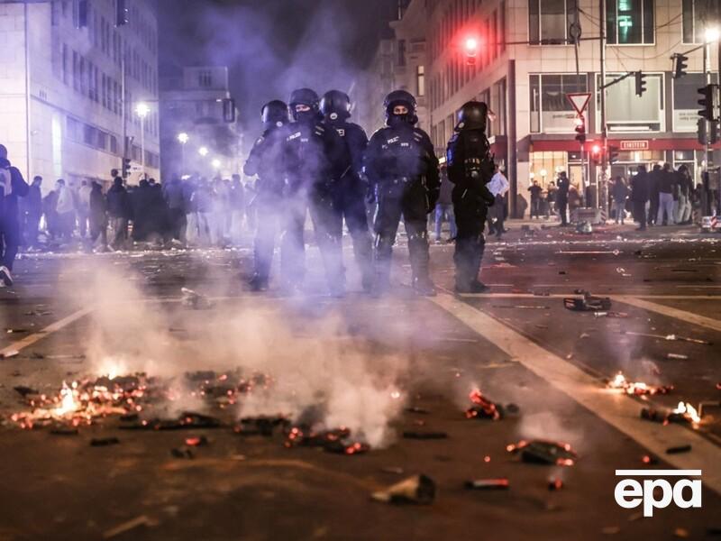 В Германии в новогоднюю ночь из-за пиротехники погибли пять человек