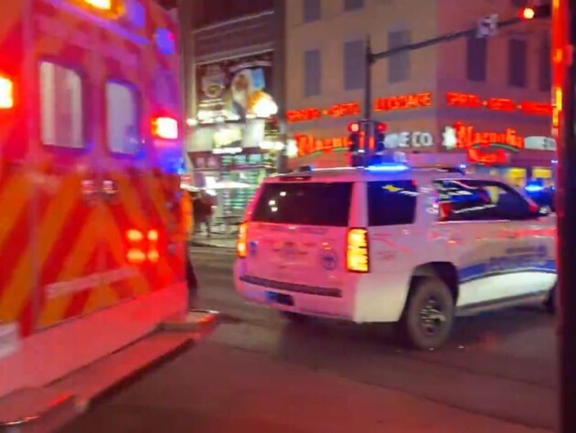 В Новом Орлеане водитель направил пикап в толпу. Известно о 10 погибших и более 30 пострадавших