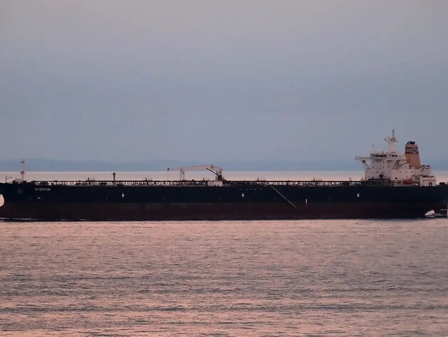 У берегов Германии дрейфует танкер с российской нефтью