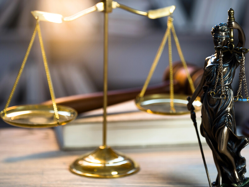 Рассмотрение дела по групповому изнасилованию в Закарпатье, которое произошло в 2021 году, до сих пор системно затягивают – адвокаты