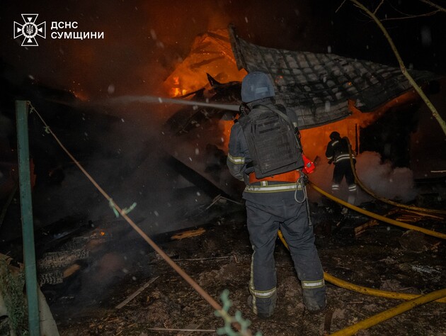 ВСУ сбили за ночь 60 российских дронов. В трех областях обломки привели к повреждениям