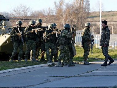 В Крыму остается еще около половины украинских военных