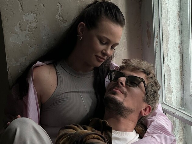 Позитив впервые стал отцом и показал новорожденную дочь