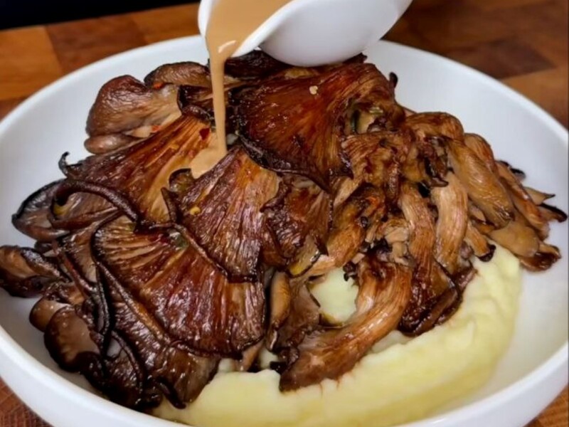 Запеките вешенки по этому рецепту – и они получатся сочными и ароматными