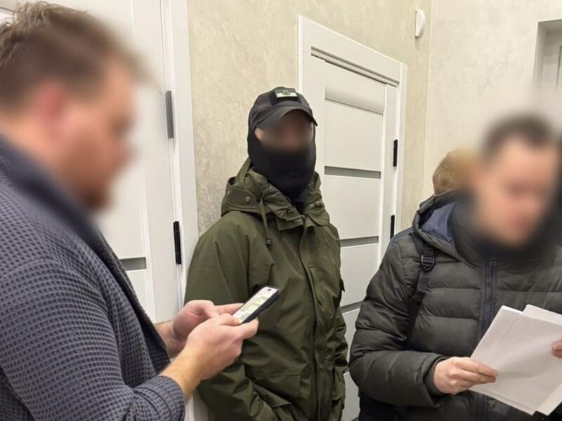 Українські прокурори повідомили про підозру ексведучого підсанкційних телеканалів