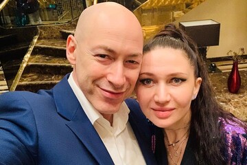 Компроміс України і РФ, Маск, який 