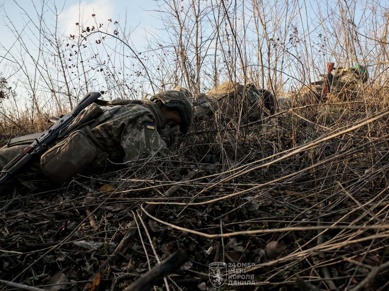 За сутки армия РФ лишилась почти 2 тыс. оккупантов. Генштаб ВСУ назвал самые горячие участки фронта