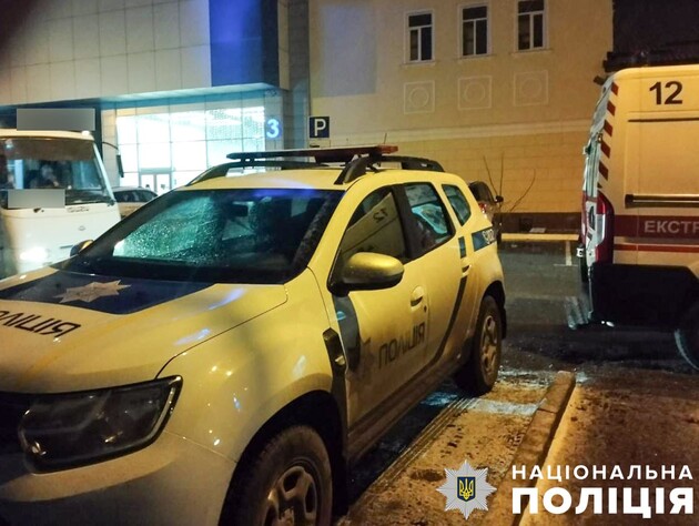 У Полтаві в торговому центрі чоловік упав із четвертого поверху й загинув