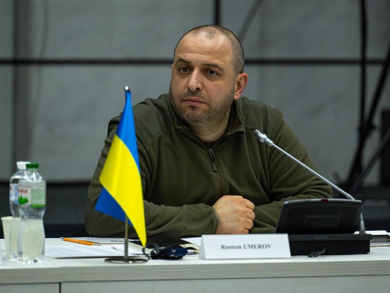 Умєров відмовився продовжити контракт із главою Агенції оборонних закупівель і вирішив звільнити свого заступника