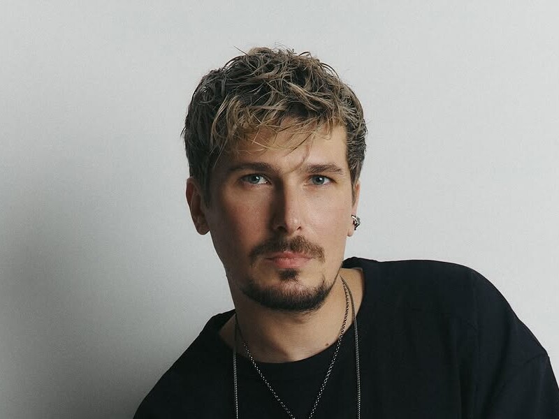 Позитив две недели скрывал, что стал отцом. Артист рассказал, когда родилась его дочь