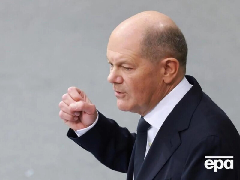 Шольц розкритикував підтримку Маском правих партій у ЄС, назвавши її "справді огидною"