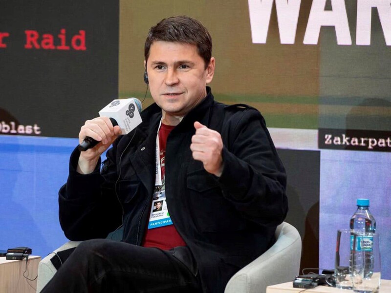 Подоляк вважає, що США відновлять фінансування міжнародних гуманітарних програм, зокрема українських