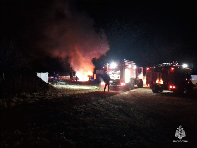 После атаки дронов горит нефтезавод в Волгоградской области РФ