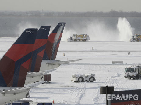 В аэропорту имени Кеннеди в Нью-Йорке загорелся самолет