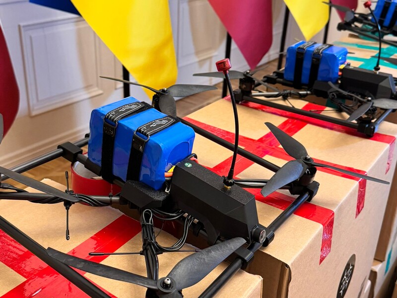 Латвія передала Україні 100 FPV-дронів