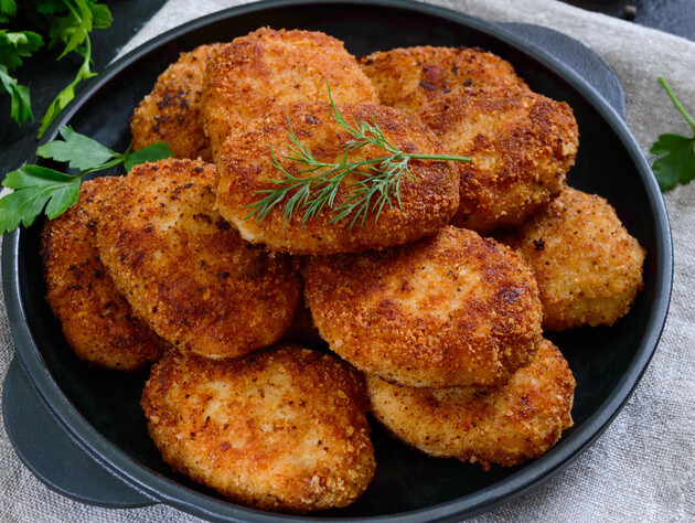 Додайте це у фарш – і котлети вийдуть смачними, ніжними й дуже соковитими. Лайфхак