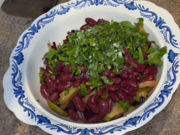 Змішайте це з буряком – і вийде смачний і корисний салат. Простий рецепт із трьох інгредієнтів
