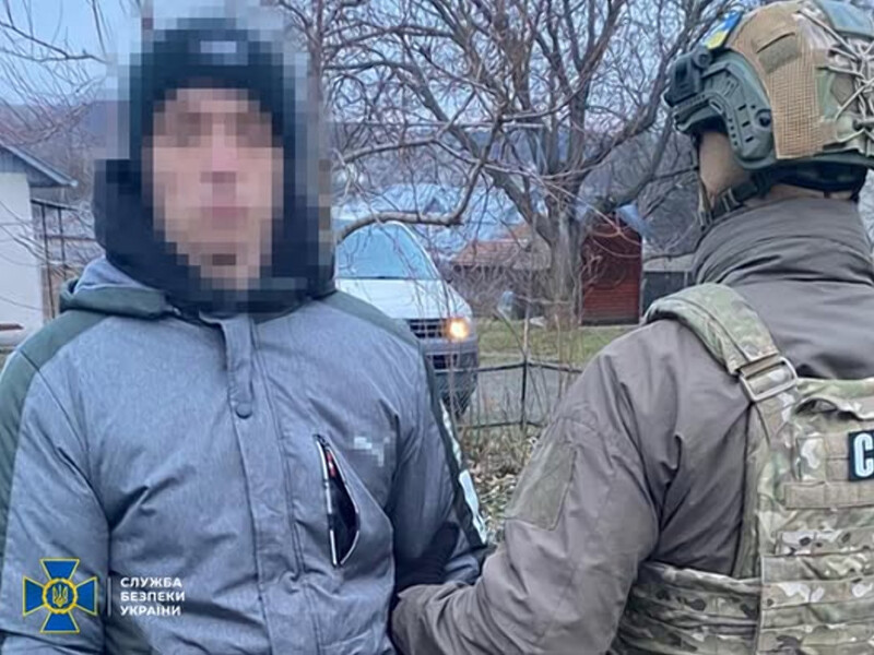 Двух буковинцев задержали по подозрению в попытке теракта. Они, вероятно, пытались подорвать полицейских