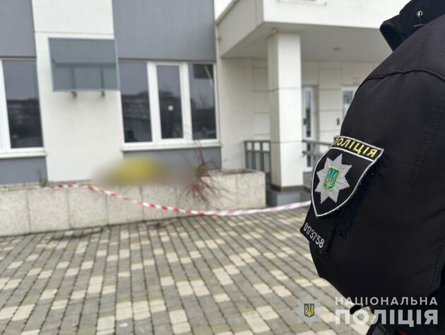 В Одесі мати й дитина розбилися, випавши із 16-го поверху – поліція