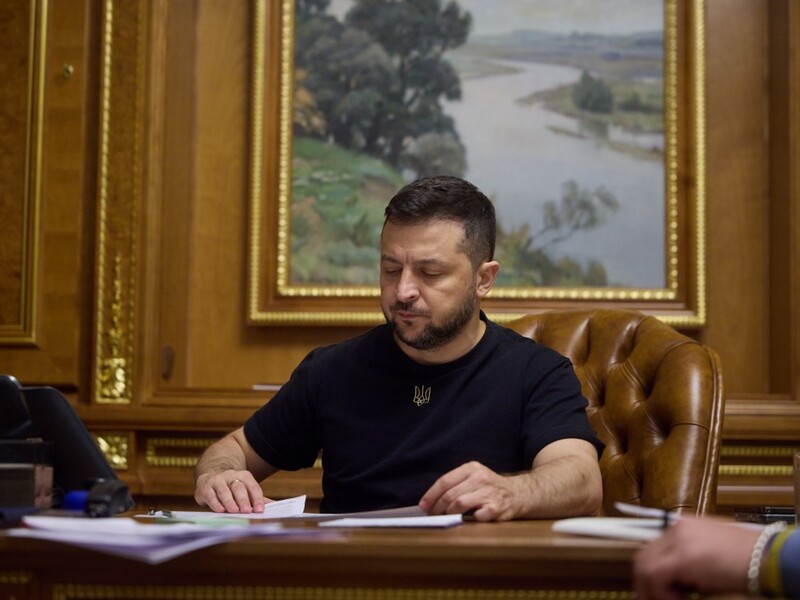 "За уничтожение культурной идентичности". Украина ввела санкции против директора Эрмитажа и двух замминистра РФ