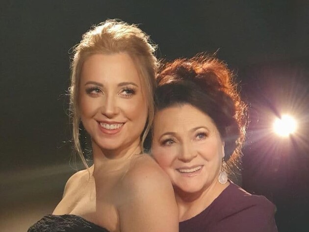 Тоня Матвієнко зізналася, чому нечасто ходить на могилу матері