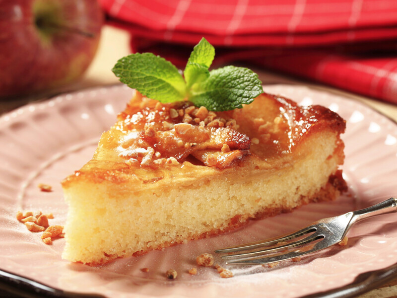 Без сахара, растительного масла, молока и йогурта. Яблочный пирог, который можно есть без угрызений совести