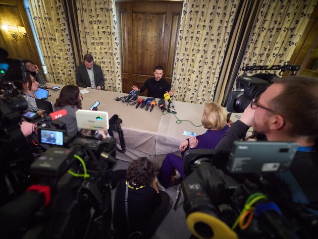 Зеленский о переговорах с РФ и США в Саудовской Аравии: Всем надо привыкнуть, что нельзя 