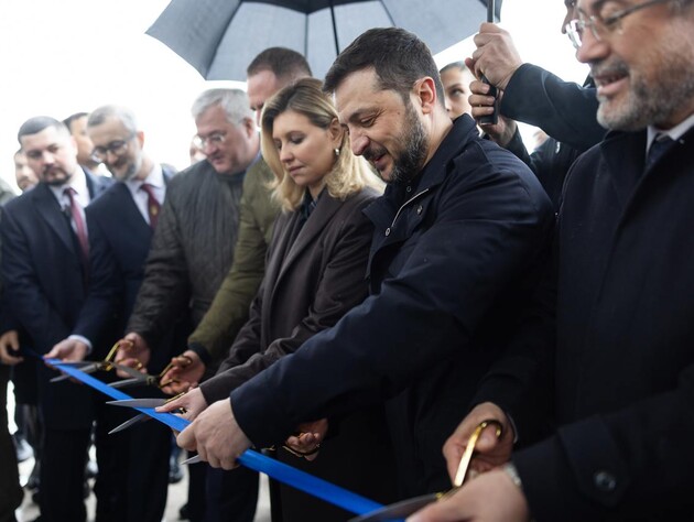 Зеленский вместе с первой леди открыли новое здание украинского посольства в Анкаре