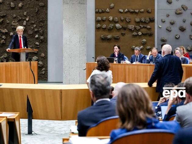 У парламенті Нідерландів закликали уряд зайняти 