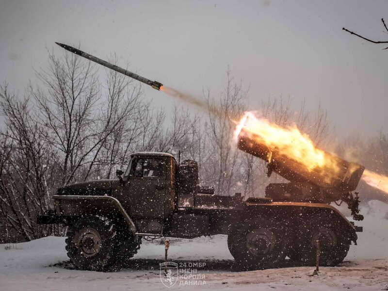 Протягом доби ЗСУ відбили 122 атаки окупантів. Армія РФ втратила понад 1,1 тис. осіб – Генштаб 