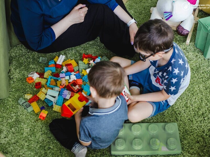 Україна повернула з окупованого лівобережжя Херсонської області сімох дітей