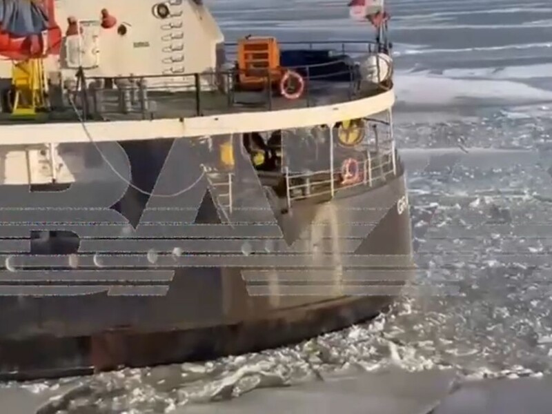 В Азовском море начал тонуть российский сухогруз, который вез из Ростова 3 тыс. тонн кукурузы