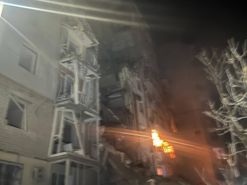 В Херсоне российская бомба попала в многоэтажку, пострадали дети