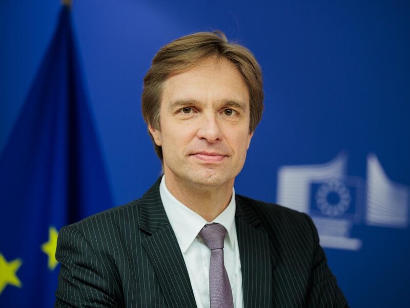 "Україна – демократія, путінська Росія – ні". У Єврокомісії відреагували на заяву Трампа про Зеленського