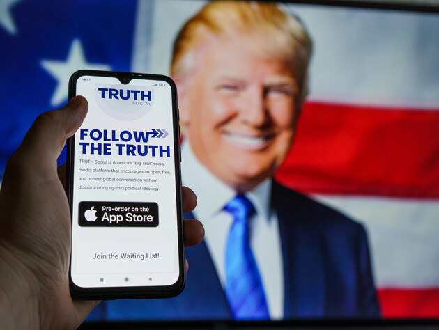 Росія запустила фейк про заборону Зеленським соцмережі Трампа в Україні. У РНБО відреагували